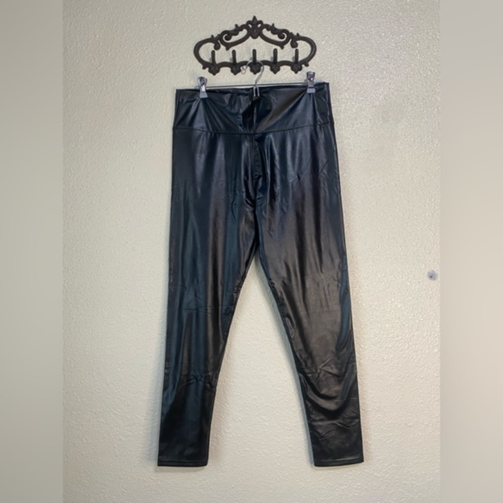TSFUL faux leather (PU- polyurethane ) leggings.‎